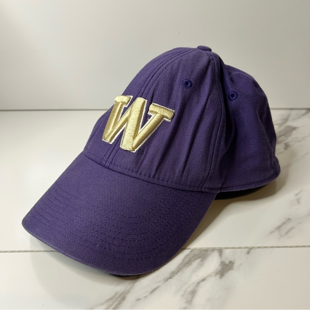 Washington Huskies Purple Cap